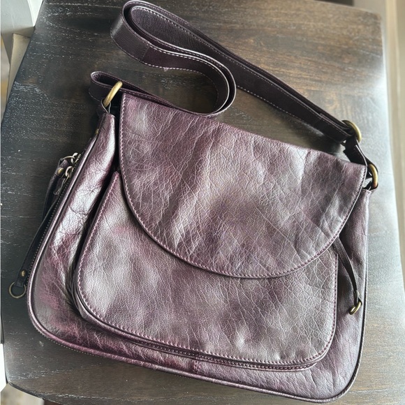 Latico U.S.A. Purple Leather Flapover Shoulder Bag Adjustable Strap - Picture 2 of 12